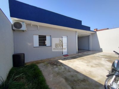 Casa Geisel moderna 2 dormitórios com terreno no fundo