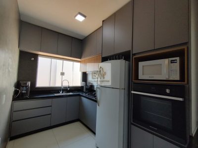 Casa Geisel moderna 2 dormitórios com terreno no fundo