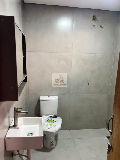 Casa Pq Roosevelt porcelanato terreno no fundo